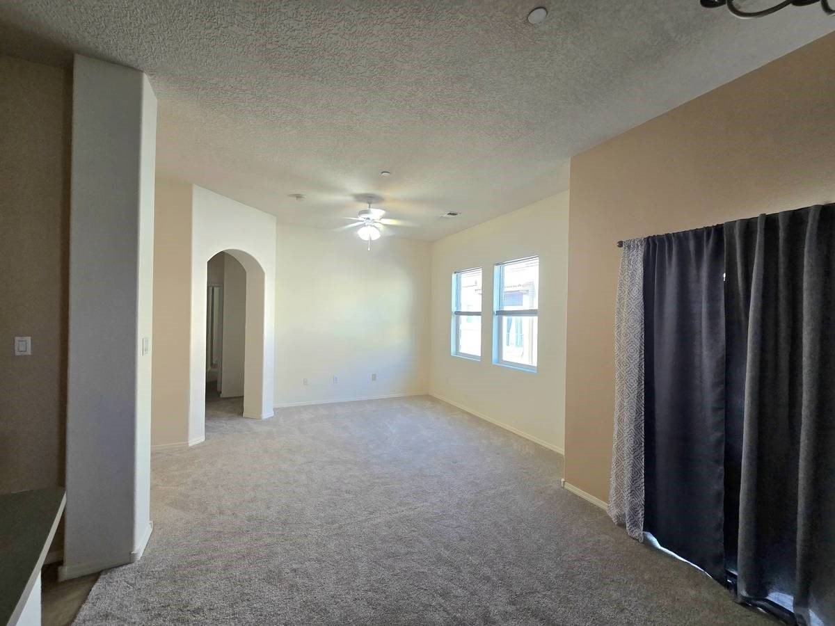 4524 Santa Elena St #C - Photo 7 of 19