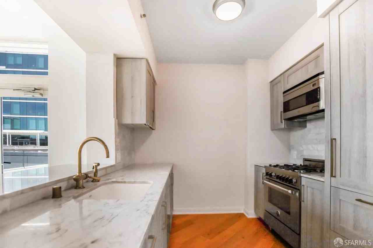 401 Harrison St #7G - Photo 6 of 30