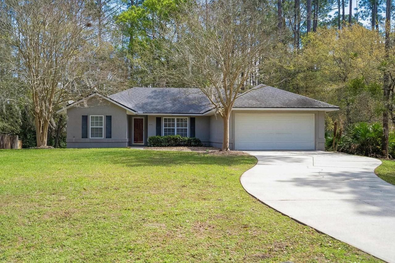 4040 Red Pine Ln - Photo 4 of 50