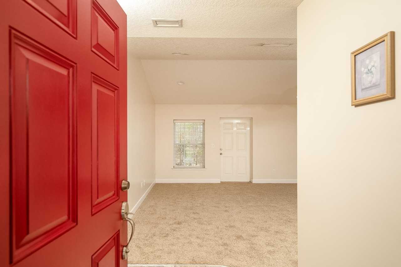4040 Red Pine Ln - Photo 6 of 50