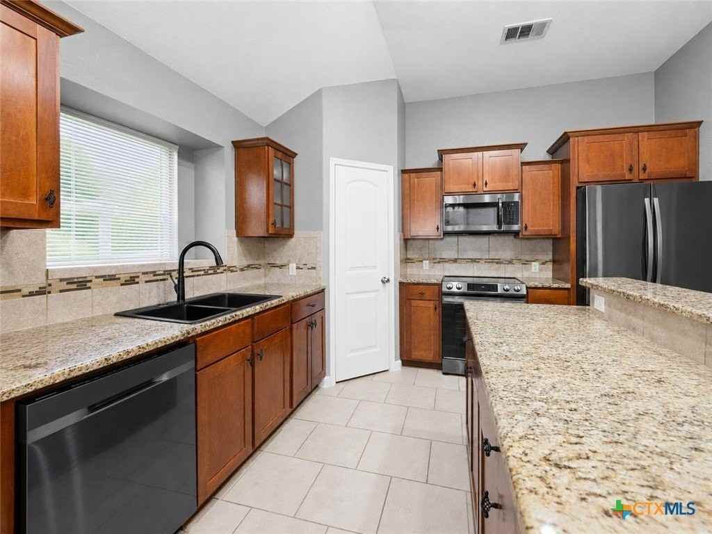 2606 Camp Cooper Dr - Photo 4 of 30
