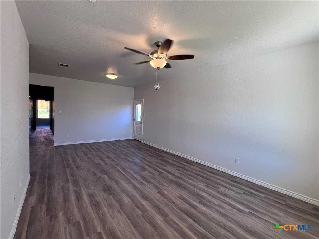 111 Levi Ct - Photo 3 of 9