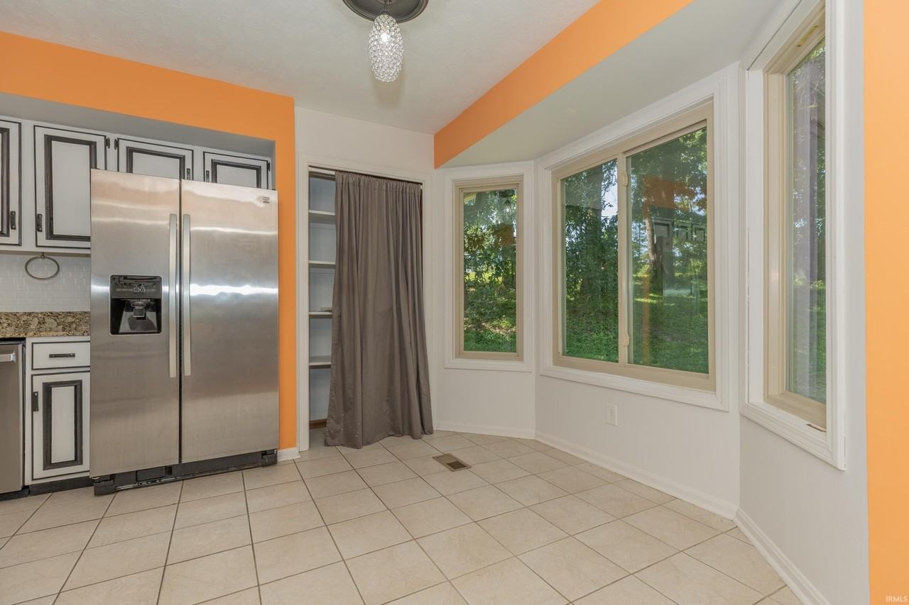 5122 Woodridge Dr - Photo 6 of 27