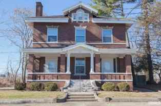 1119 Se Riverside Dr #D - Photo 1 of 1