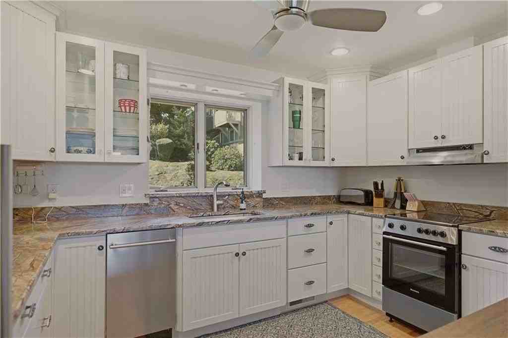 157 Harrison Ave #14 - Photo 2 of 29