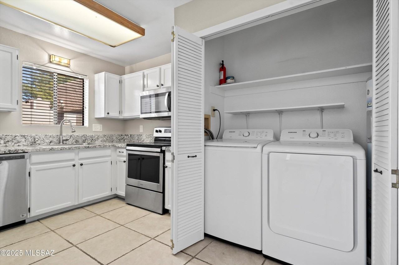 3980 N Roger Ln - Photo 7 of 25