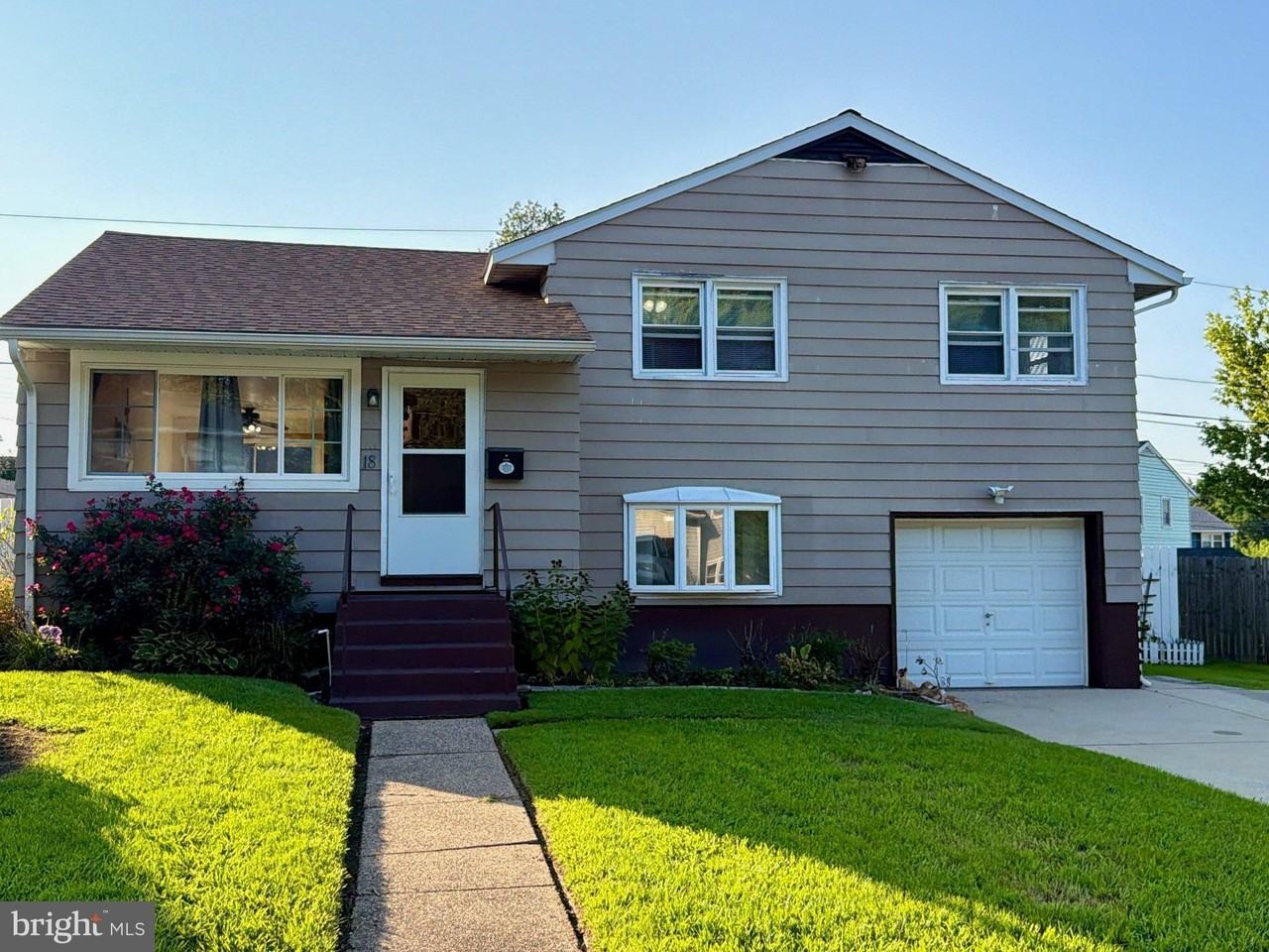 18 Aquilla Ave - Photo 2 of 30