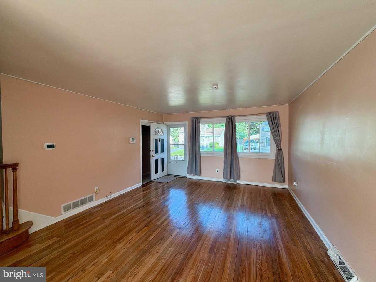 18 Aquilla Ave - Photo 5 of 30