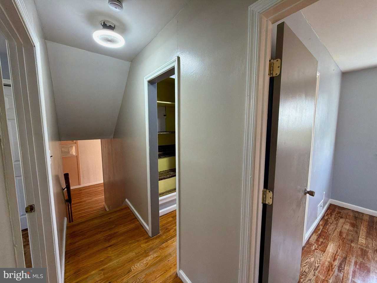 18 Aquilla Ave - Photo 7 of 30
