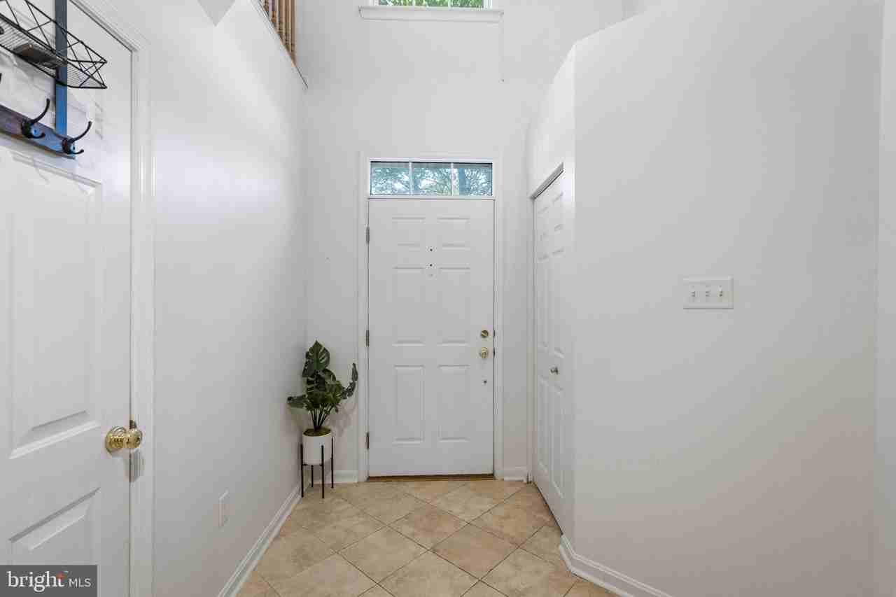 1428 Chessie Ct - Photo 7 of 50