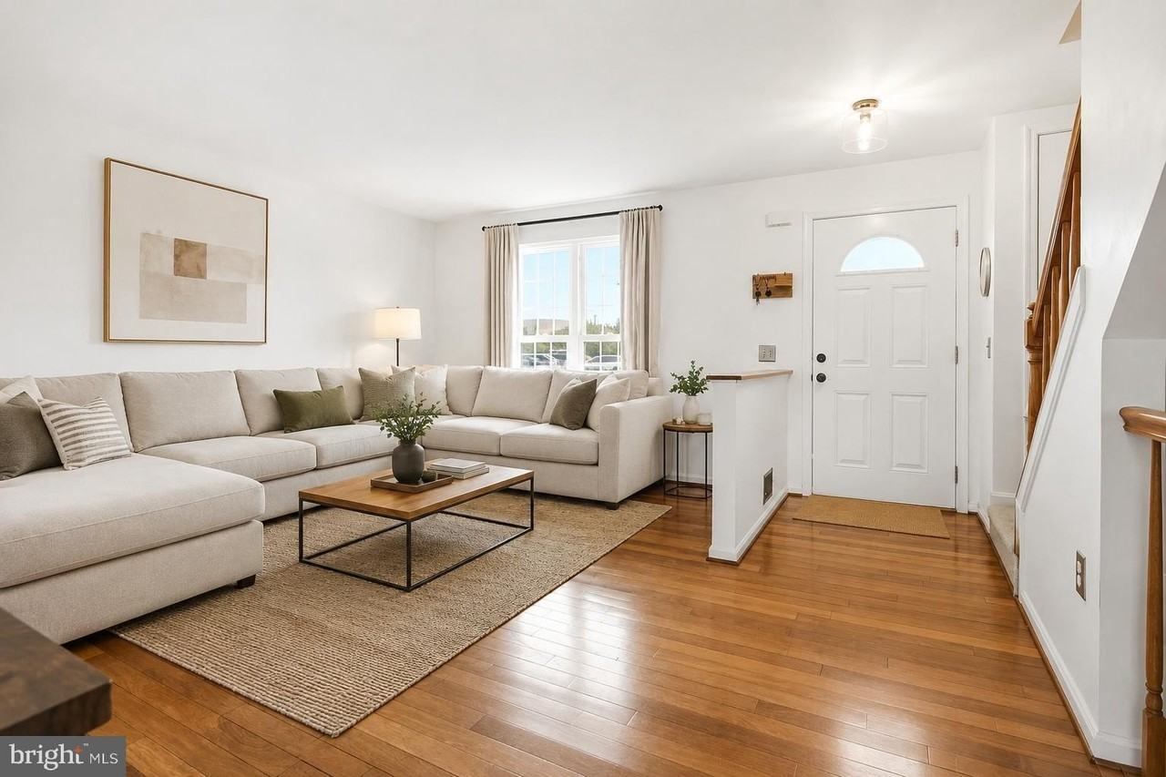 5752 Sunset View Ln - Photo 3 of 19