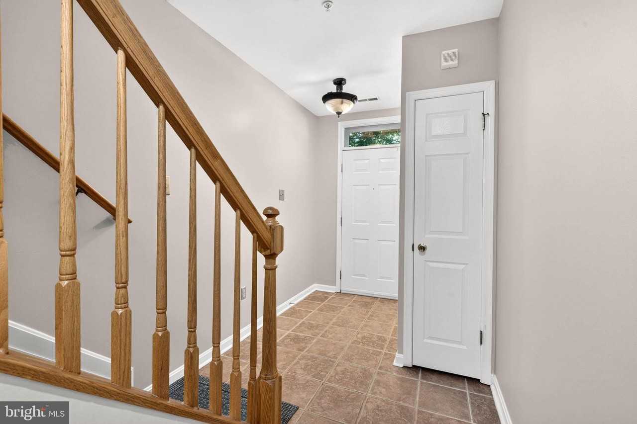6311 Wind Rider Way - Photo 4 of 43