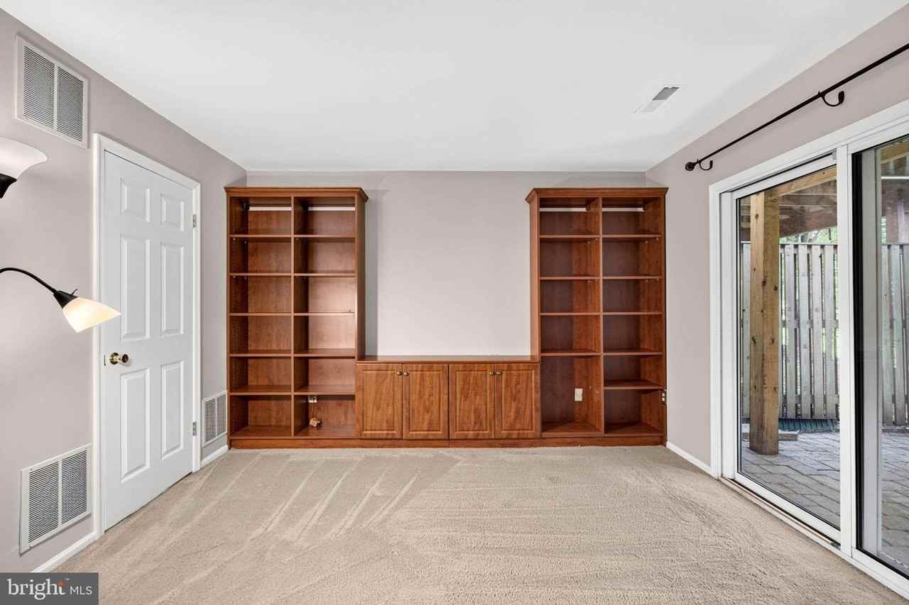 6311 Wind Rider Way - Photo 7 of 43