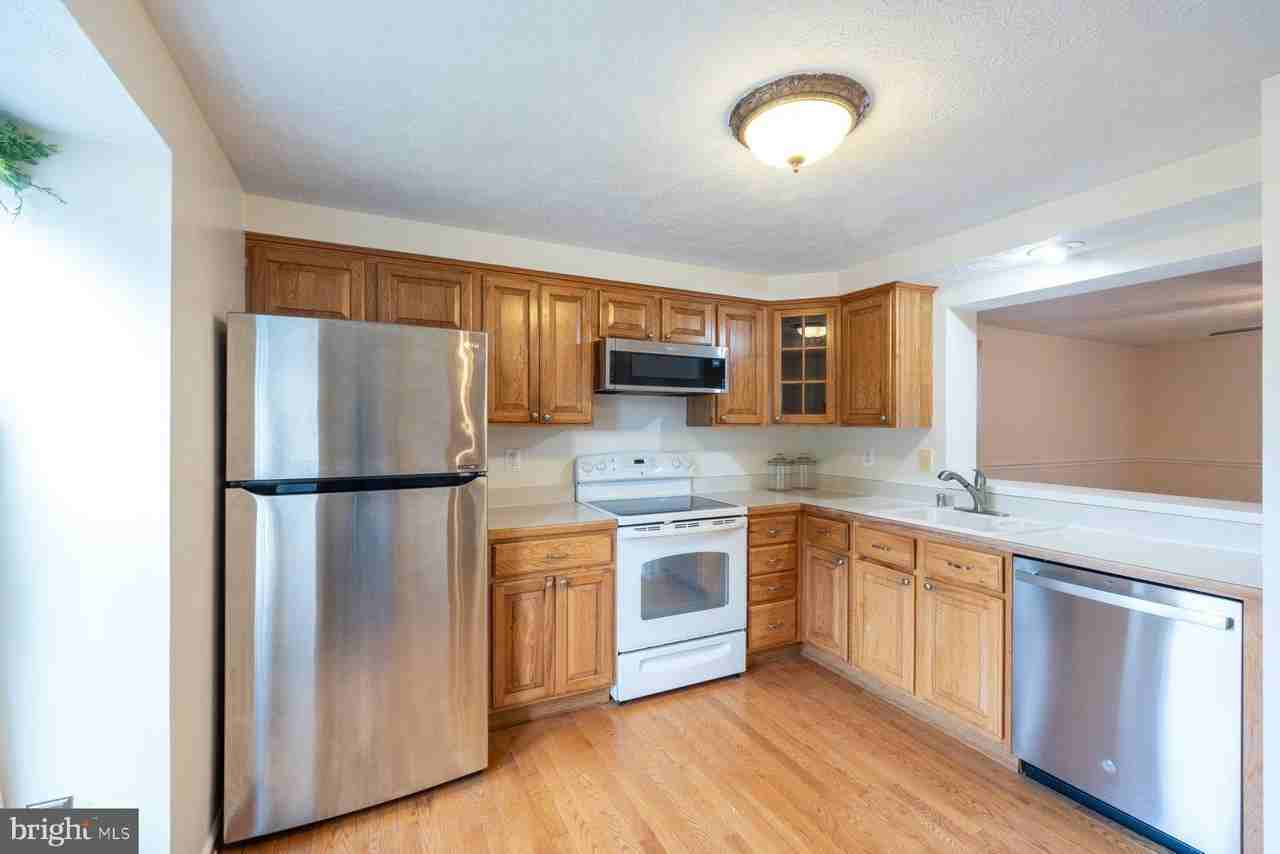 7510 Summer Blossom Ln - Photo 4 of 28