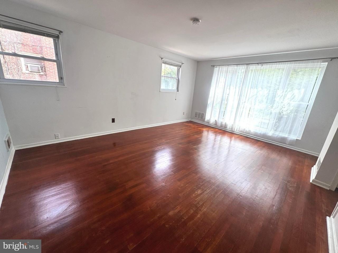 12114 Dalewood Dr - Photo 5 of 26