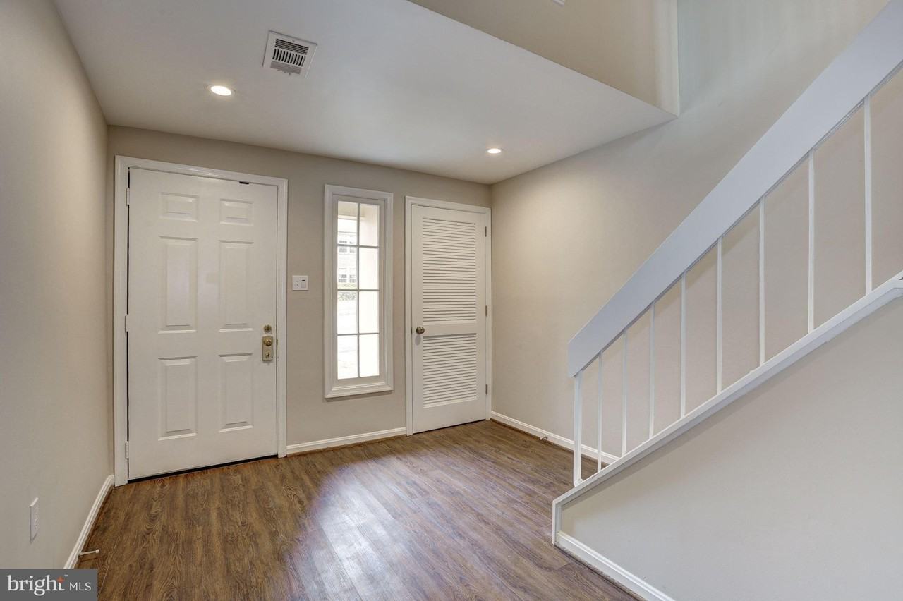 11418 Encore Dr - Photo 4 of 28