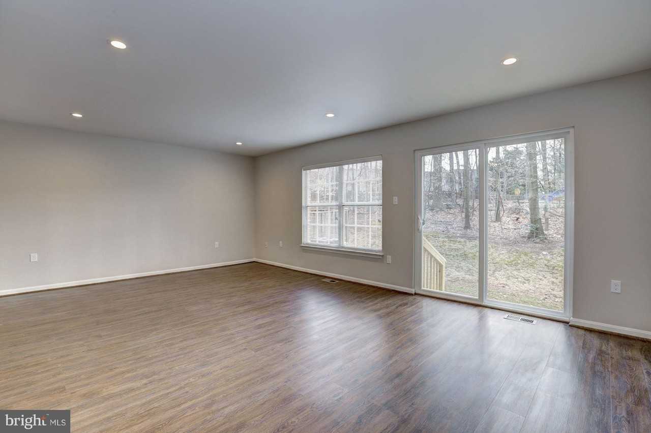 11418 Encore Dr - Photo 5 of 28