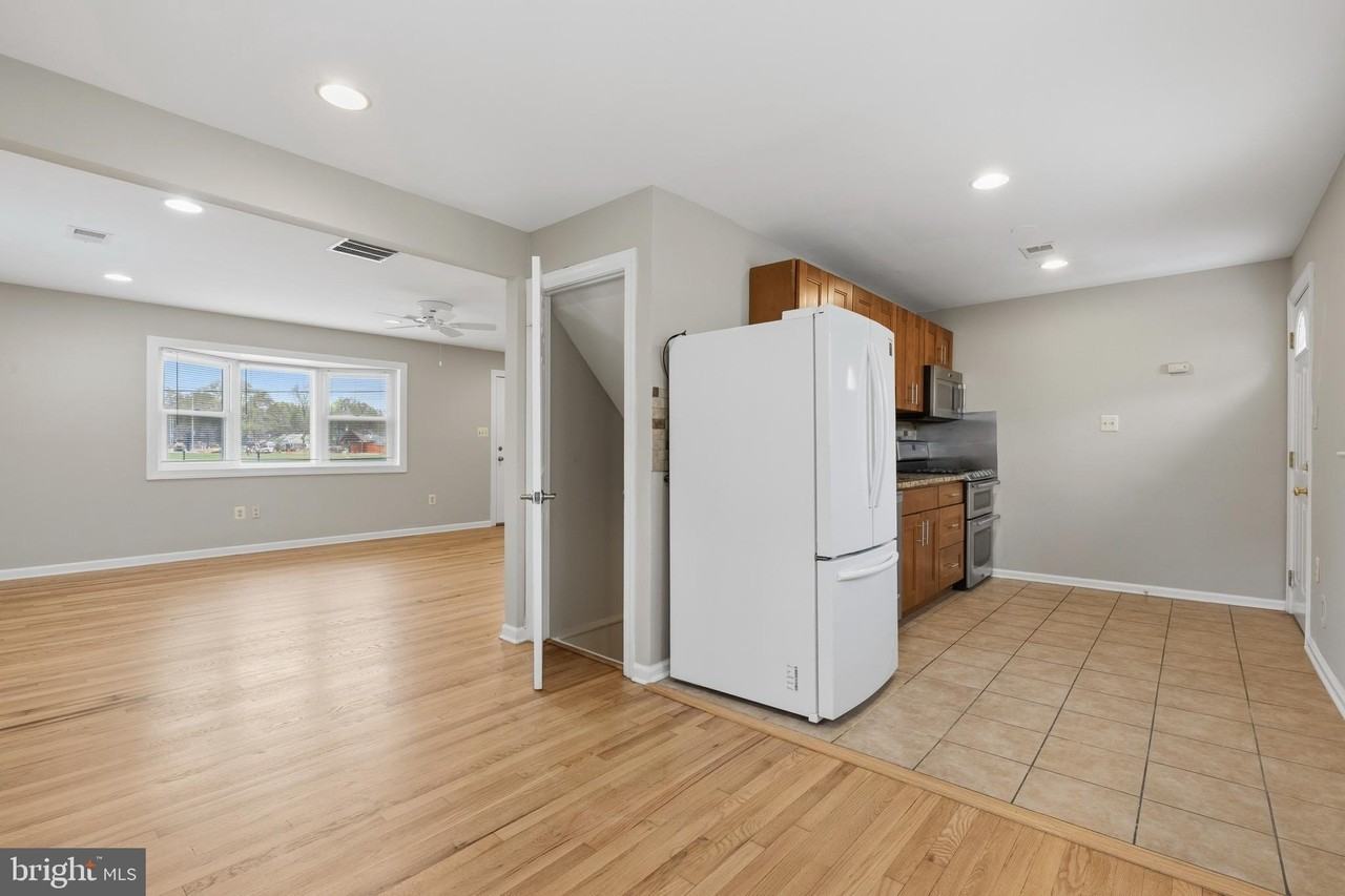9017 Rhode Island Ave - Photo 5 of 33