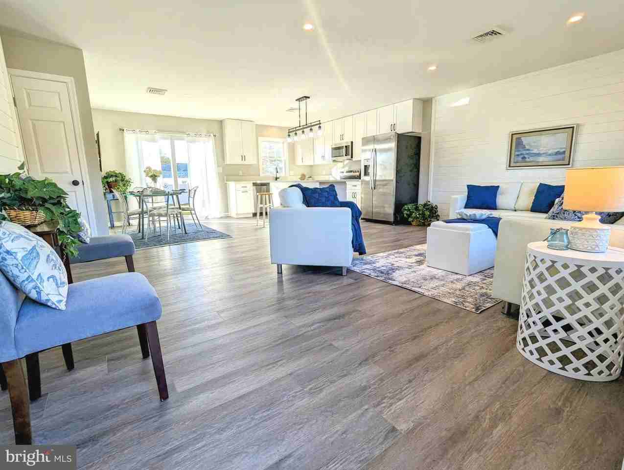 1340 Queen Anne Dr - Photo 3 of 27