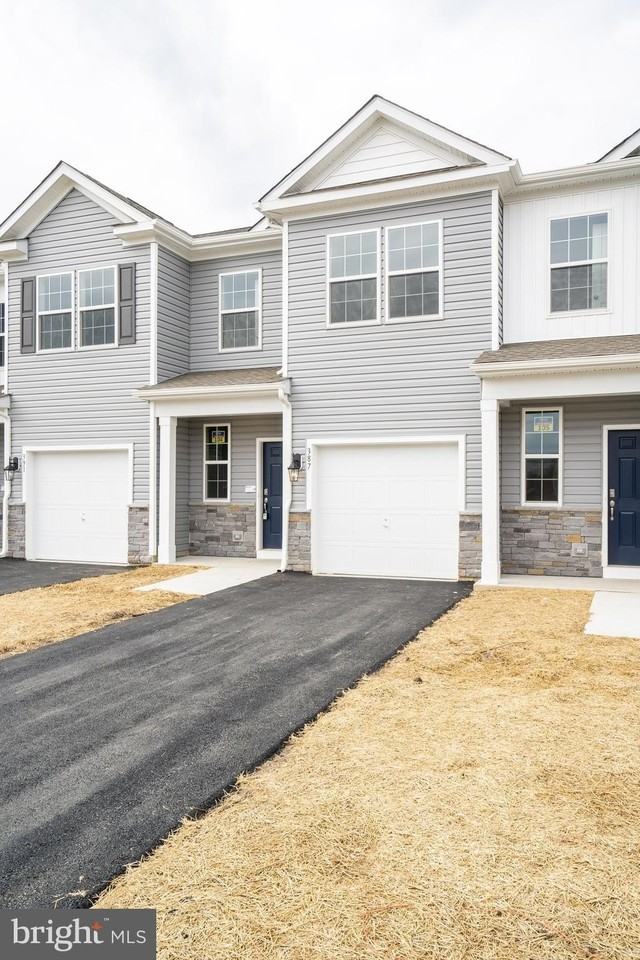 387 Mazzeo Dr - Photo 6 of 43