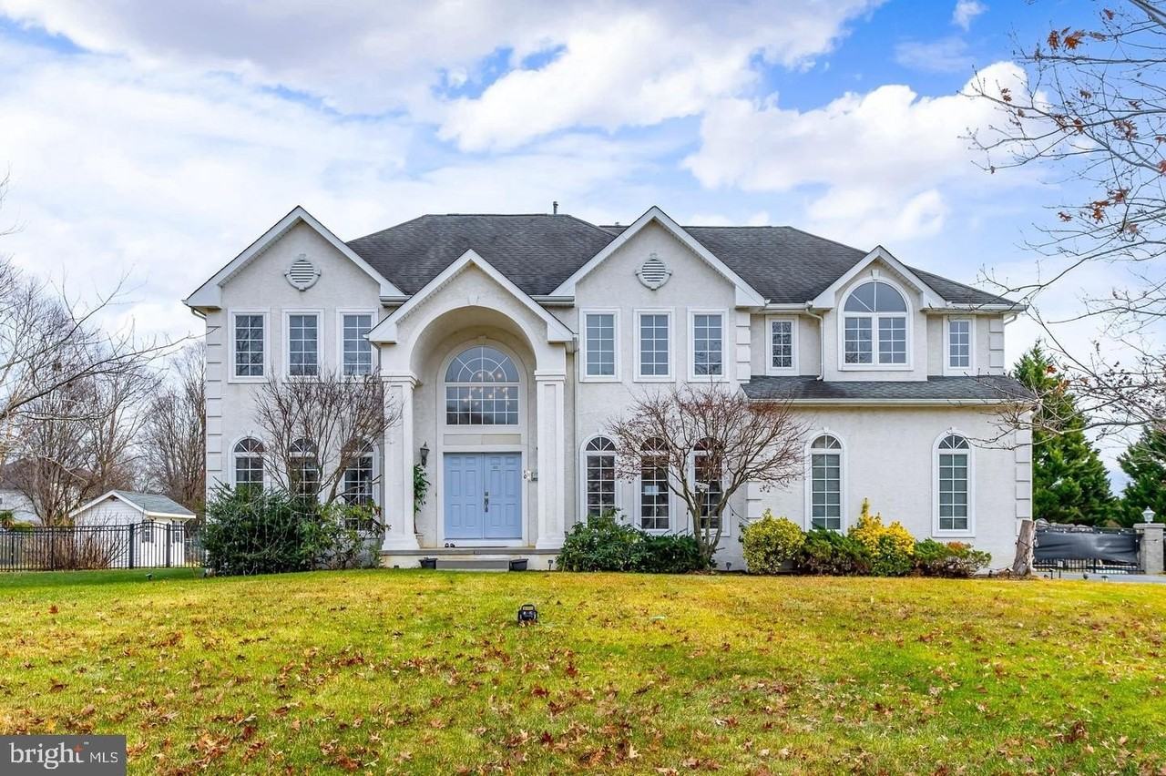 10 Morning Glory Cir