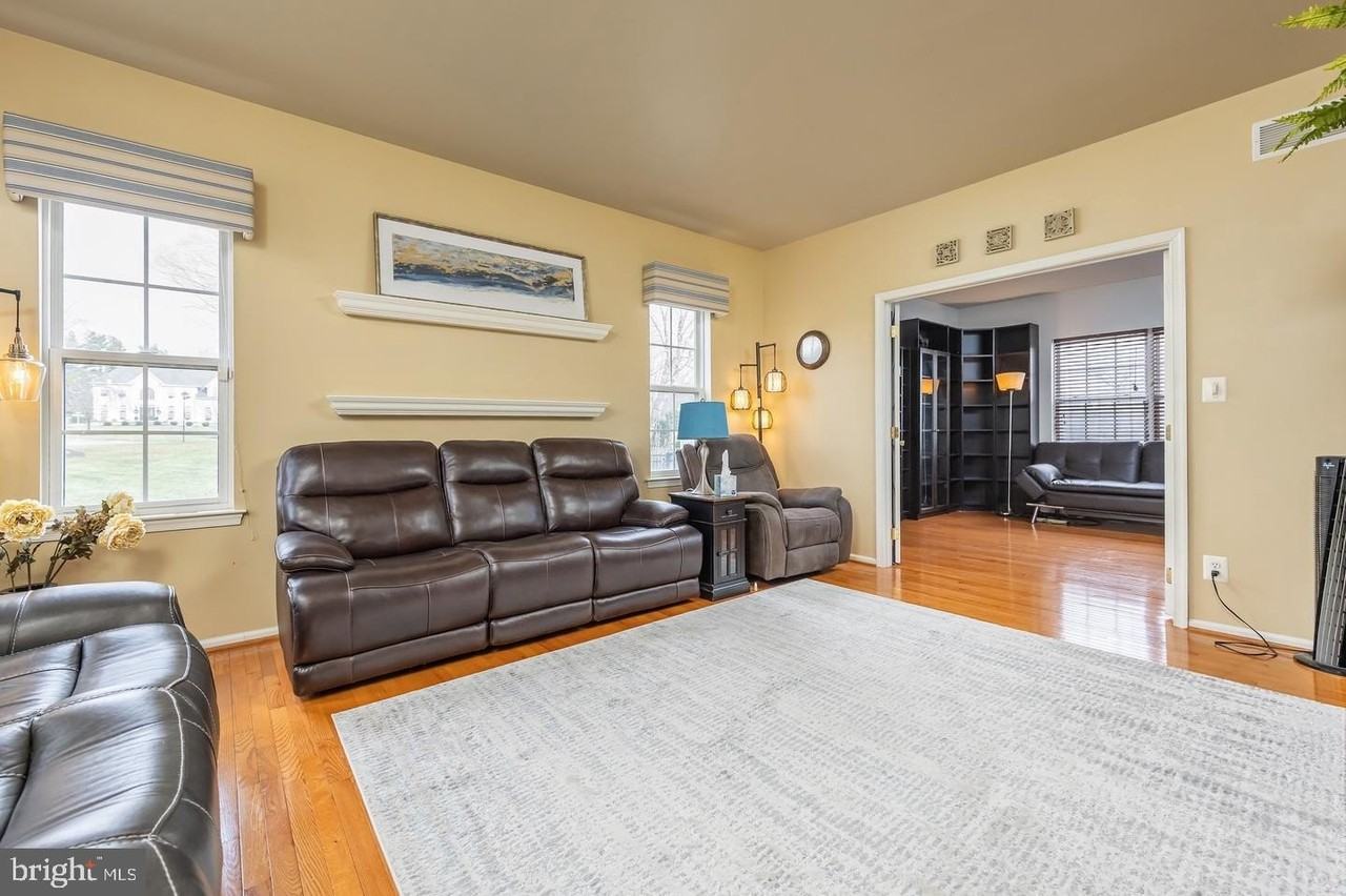 10 Morning Glory Cir - Photo 5 of 46