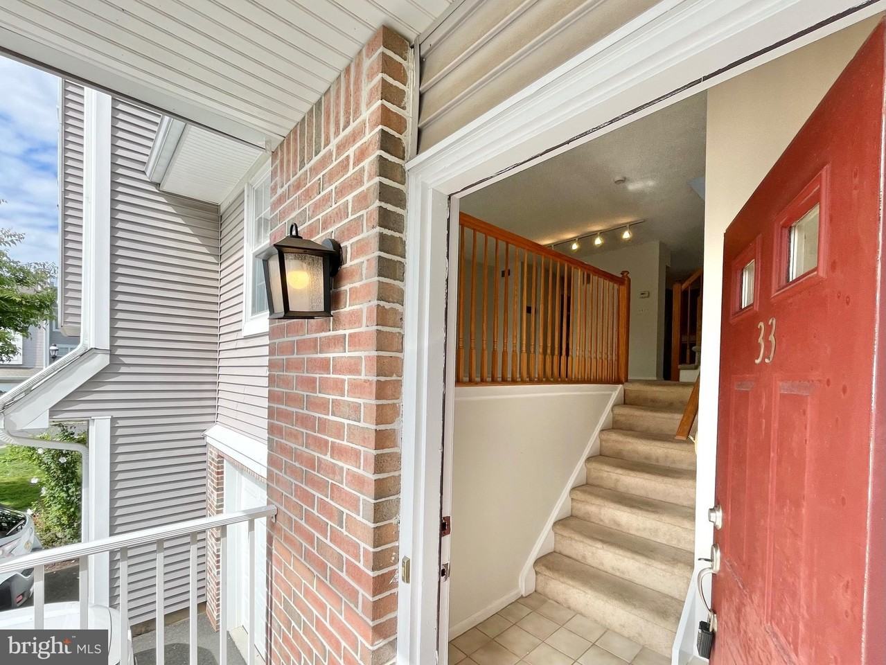 33 Ketley Pl - Photo 2 of 24