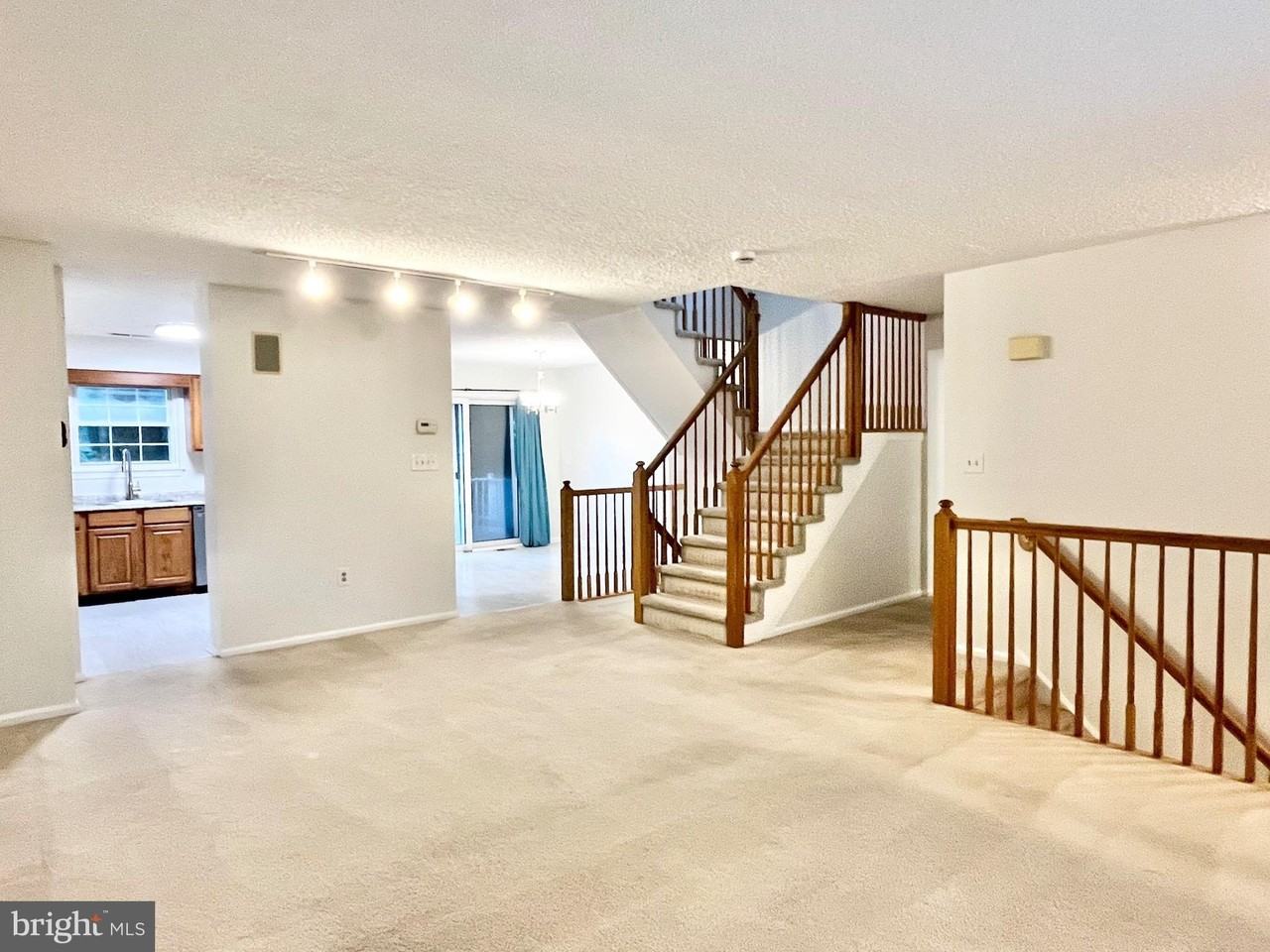 33 Ketley Pl - Photo 5 of 24