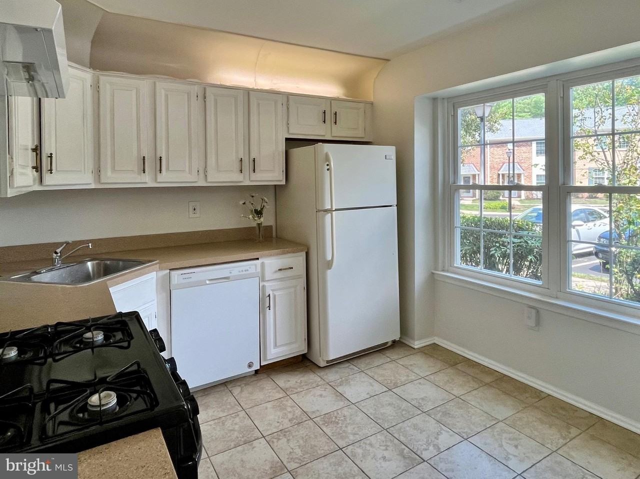 32 Pagoda Ct - Photo 4 of 28
