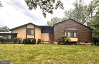 173 Sayre Dr - Photo 1 of 1