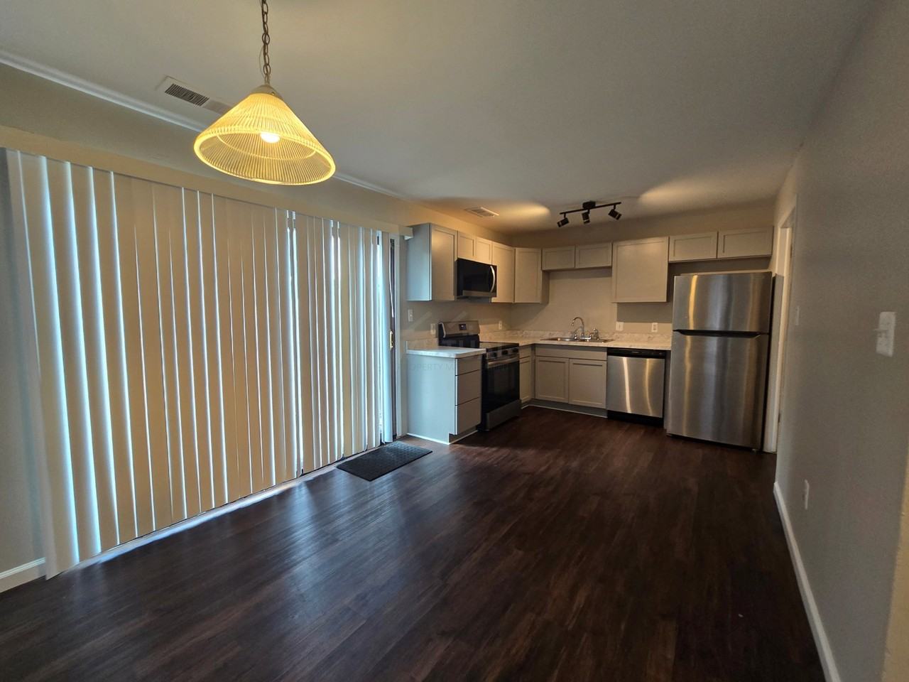 23568 Lahser Rd - Photo 4 of 8