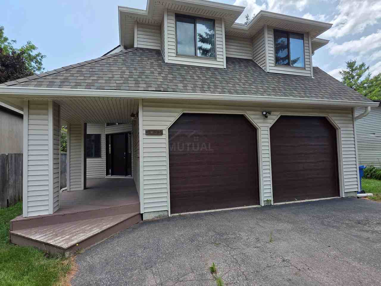1039 Cobalt Ave - Photo 2 of 8