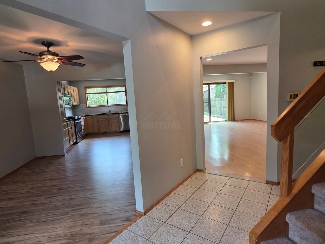 1039 Cobalt Ave - Photo 4 of 8