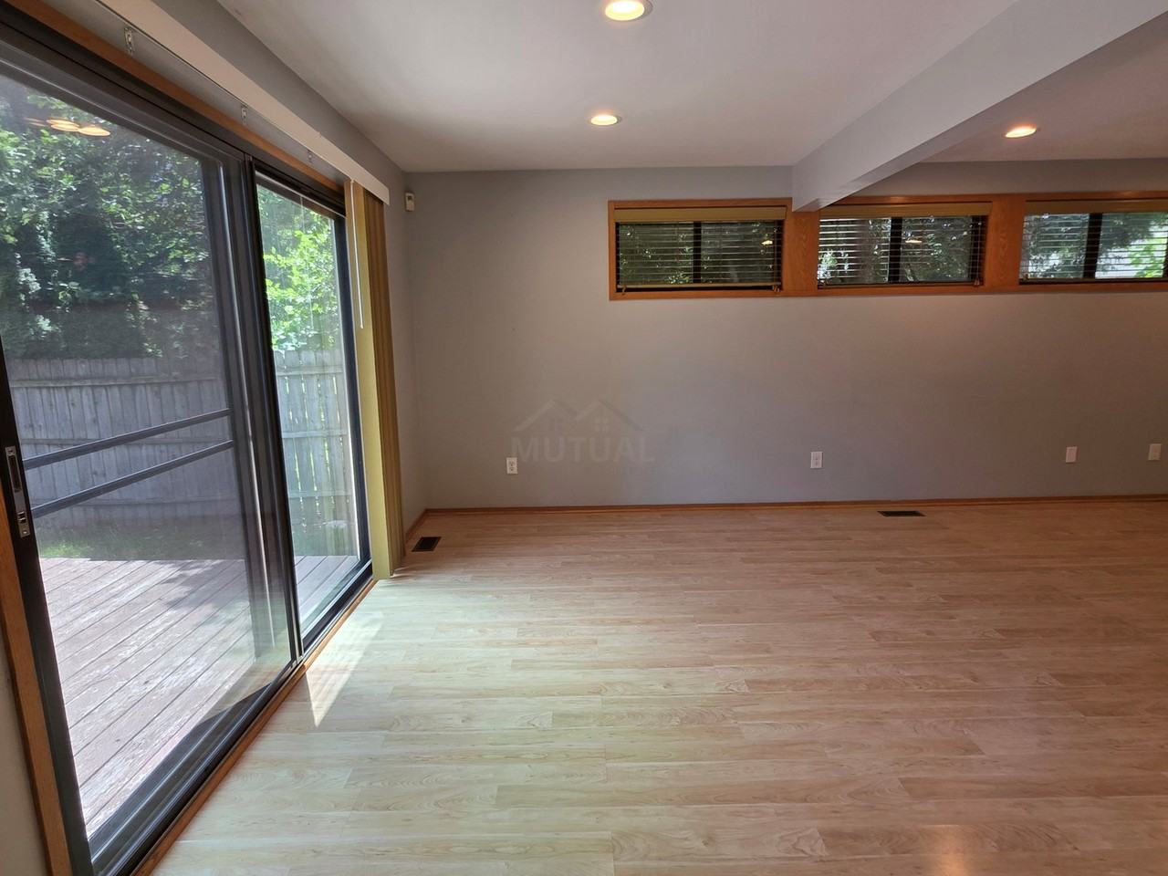 1039 Cobalt Ave - Photo 7 of 8