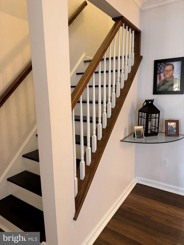 3728 Swetland Dr - Photo 4 of 45