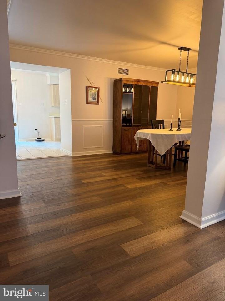 3728 Swetland Dr - Photo 6 of 45
