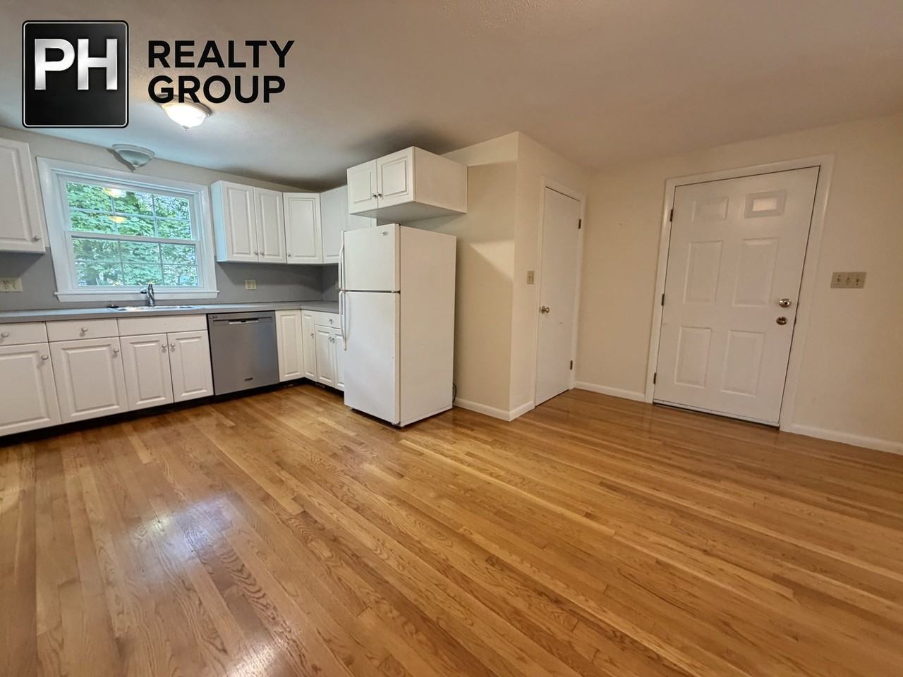 18 Dunstan St #1 - Photo 7 of 8