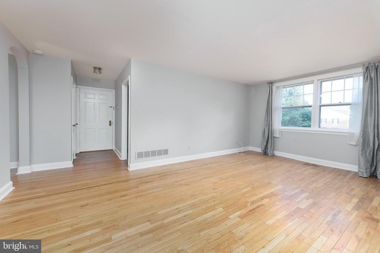 500 E Lancaster Ave #B124 - Photo 3 of 11