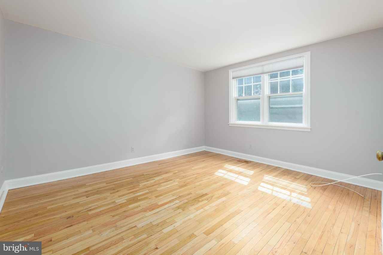 500 E Lancaster Ave #B124 - Photo 4 of 11
