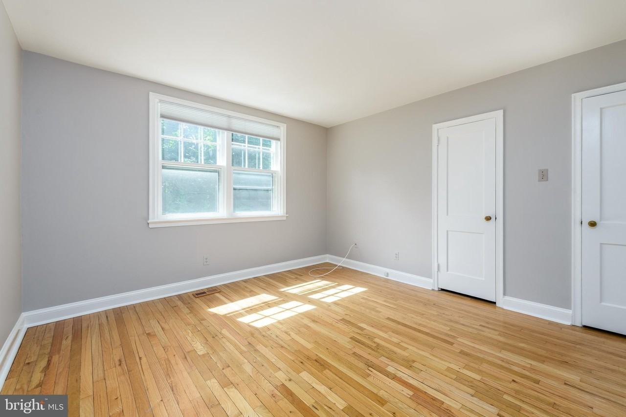 500 E Lancaster Ave #B124 - Photo 5 of 11