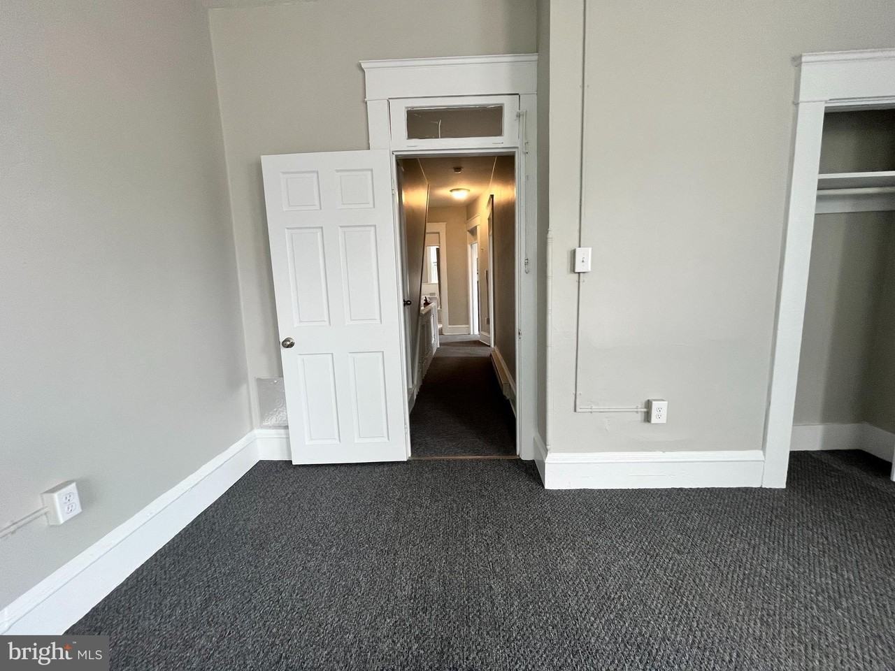 315 S 2nd St #2 - Photo 4 of 21