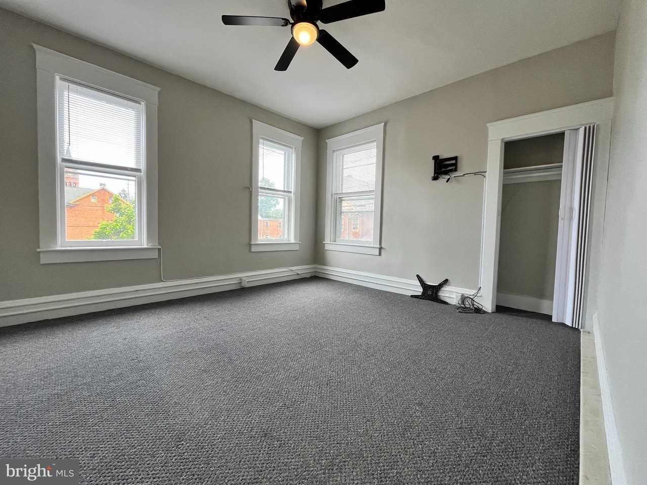 315 S 2nd St #2 - Photo 5 of 21
