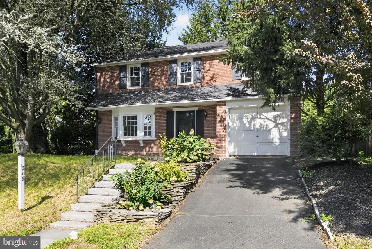 216 Huron Ave - Photo 2 of 22