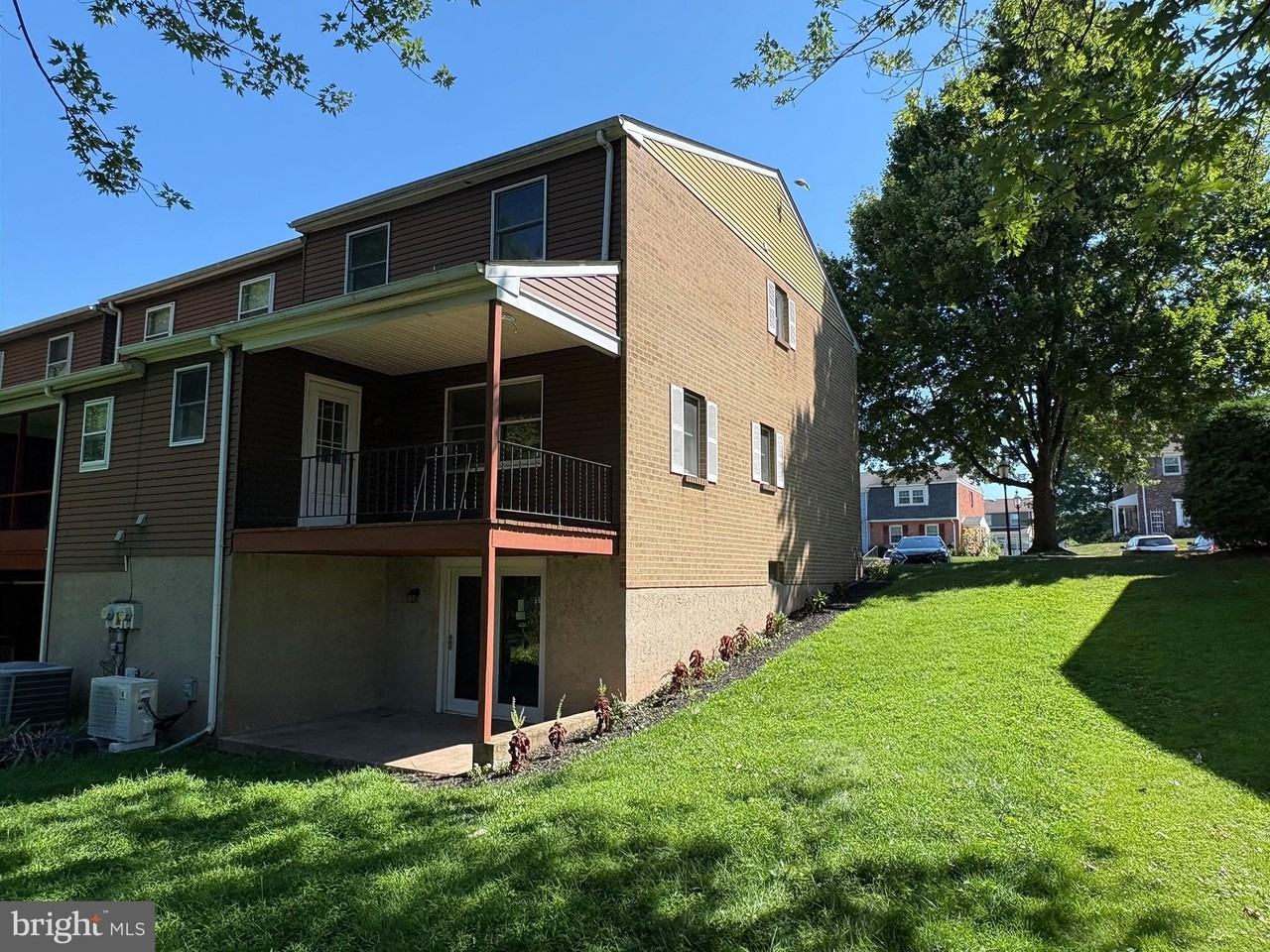 30 Valley Dr - Photo 2 of 6