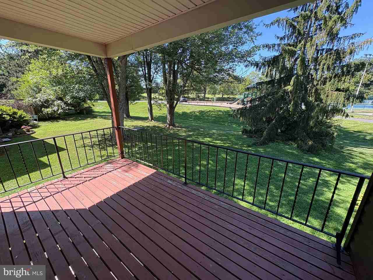 30 Valley Dr - Photo 3 of 6