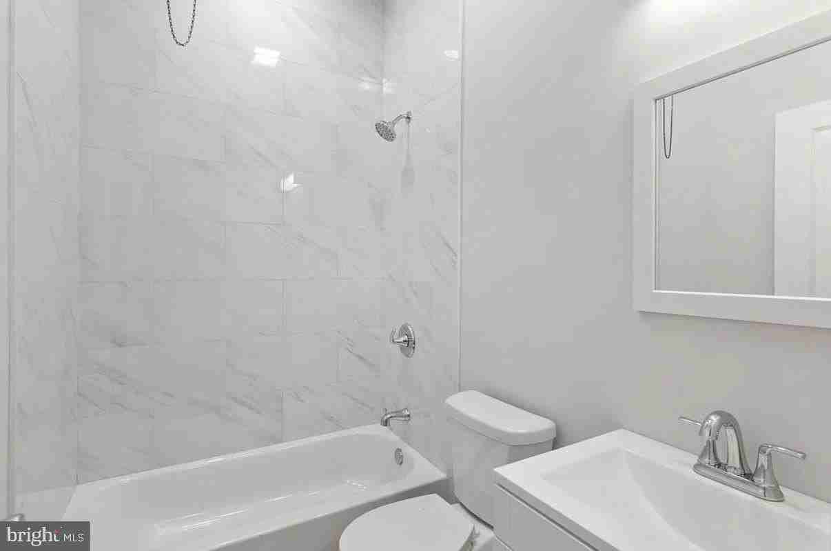 4334 Parrish St - Photo 5 of 8