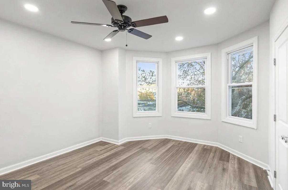 4334 Parrish St - Photo 6 of 8