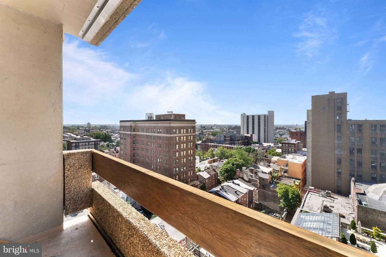 1326 Spruce St #1208 - Photo 4 of 16