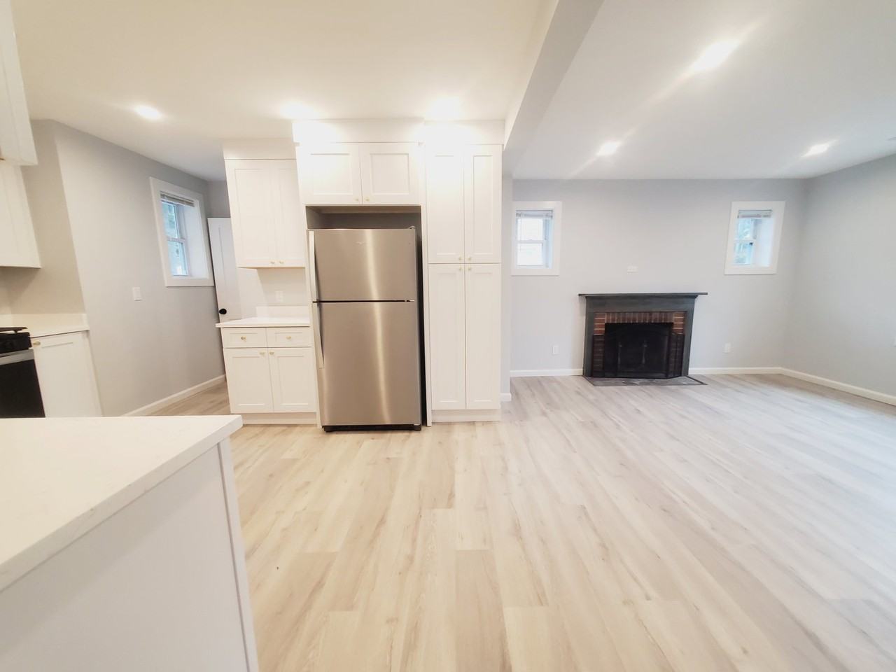 73 Willowbrook Ave #1 - Photo 4 of 8