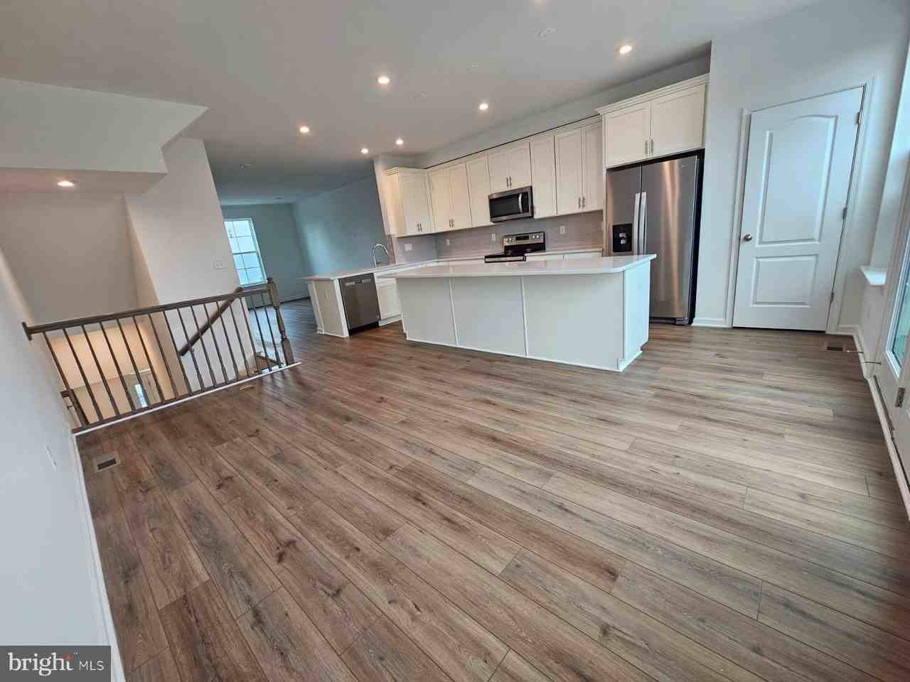 3144 Eton Pl - Photo 3 of 12